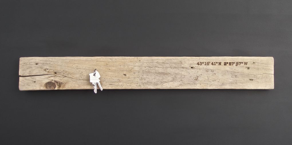 Magnetic Driftwood Board 43° 16' 41" North 2° 57' 57" West made from driftwood found on the beach in Spain, Atlantic Ocean/Ría de Bilbao. To use as a magnetic board for keys, knives, photos or pictures.